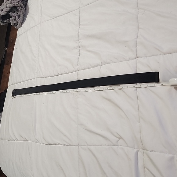 NWOT Boys Under Armour Belt Black 38 in - Picture 3 of 4